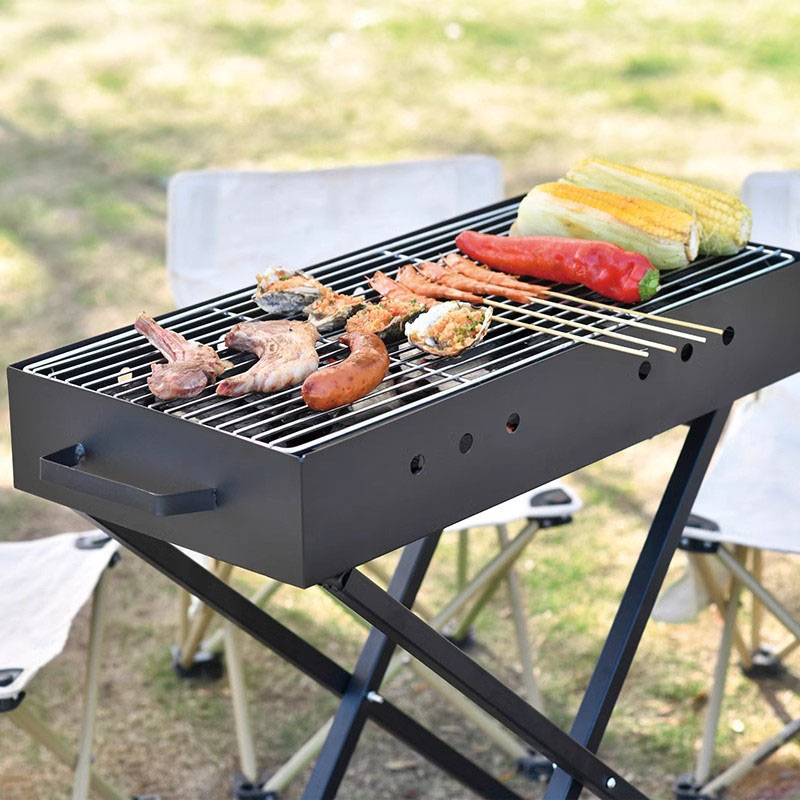 Grill couvert en forme de X
